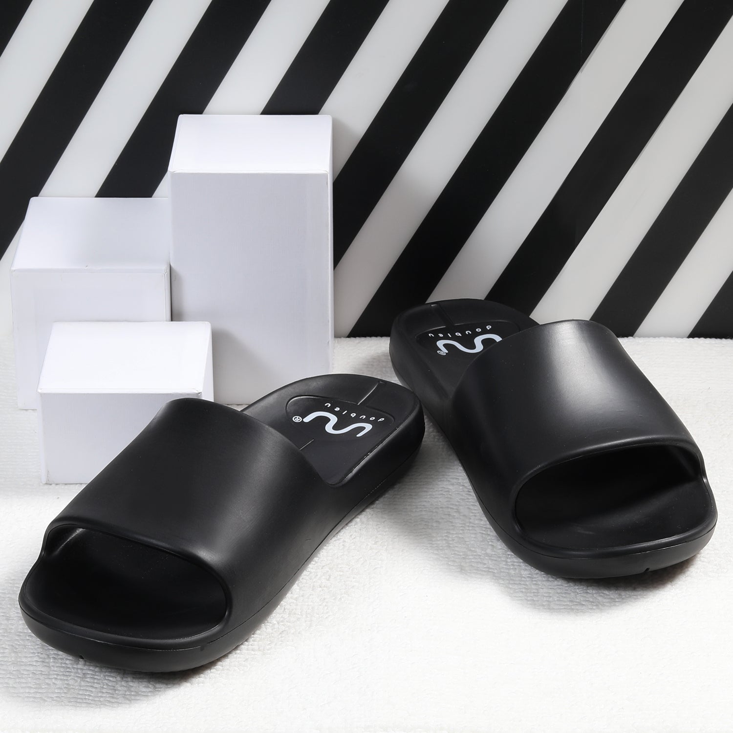 Doubleu Milano Men Comfortable & Light Weight  Black  Slipper